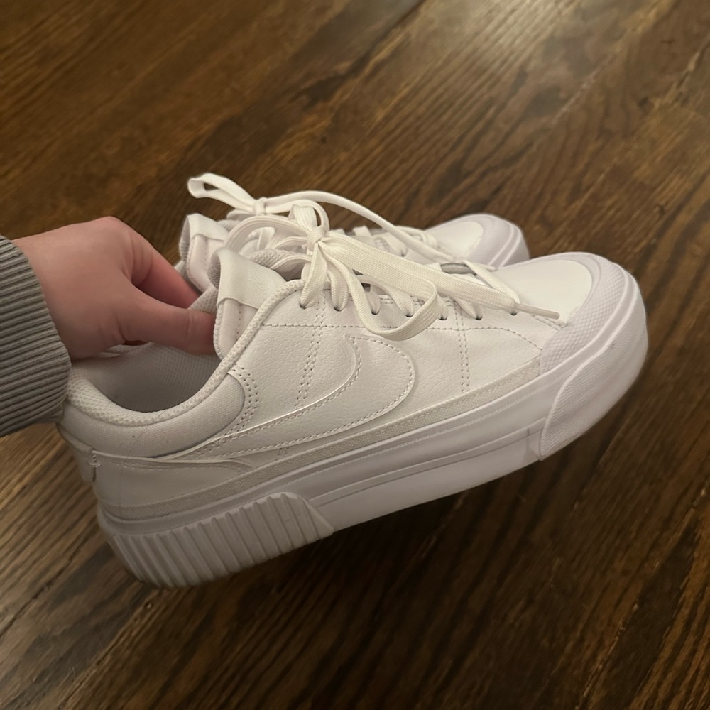 Nike Legacy Lift - white